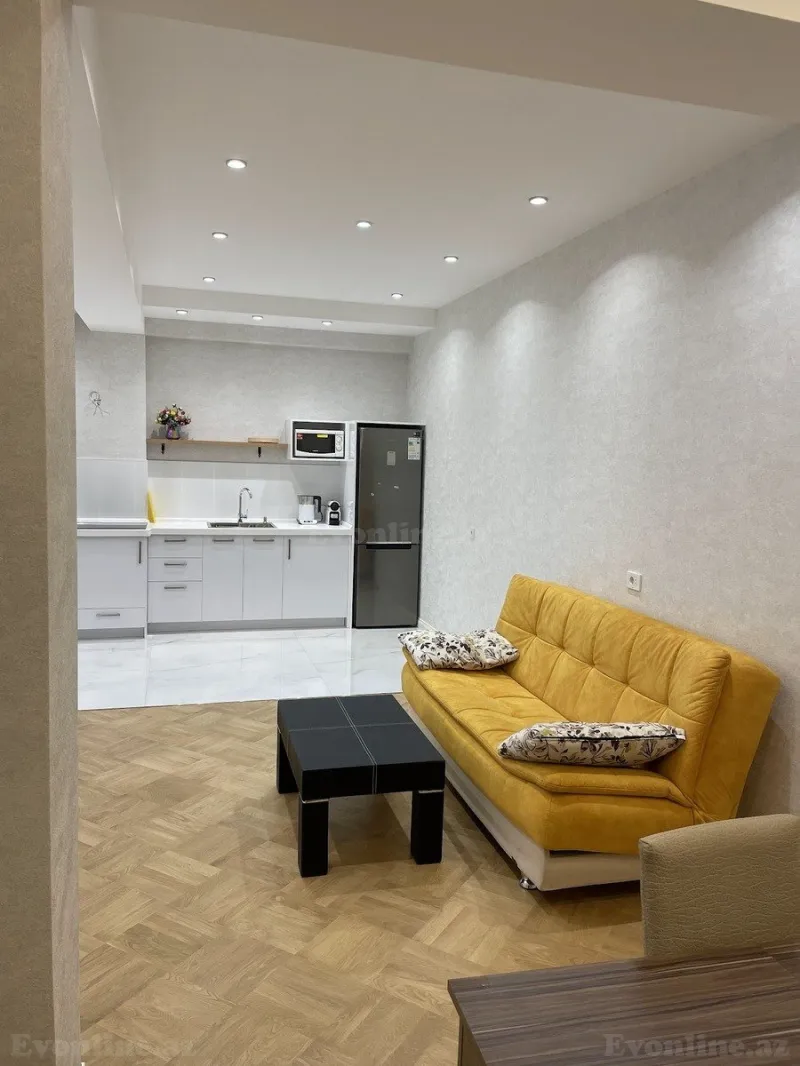 Bakı, Səbail r., Badamdarda 1 otaqlı mənzil satılır