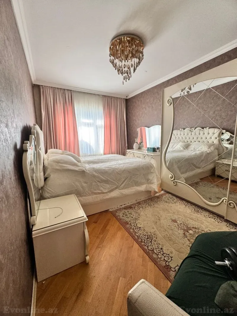 Satılır 4 otaqlı Mənzil Köhnə tikili 110 m² Xalqlar Dostluğu m. - şəkil 4