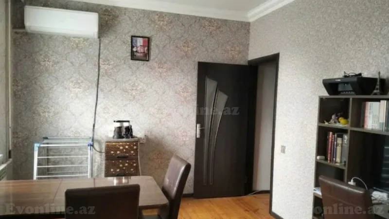 Satılır 2 otaqlı Mənzil Köhnə tikili 46 m² Massiv D