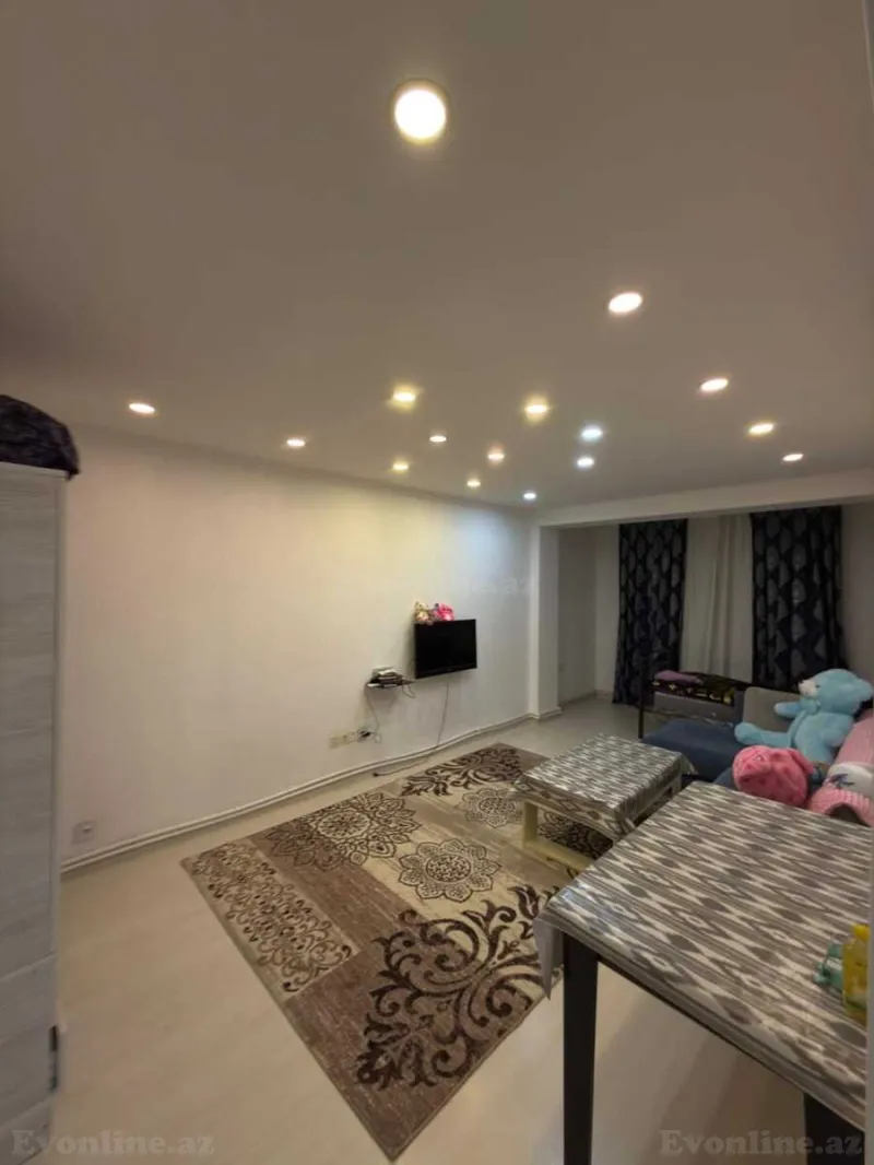 Kirayə verilir 2 otaqlı Mənzil Köhnə tikili 65 m² Gənclik m. - şəkil 2