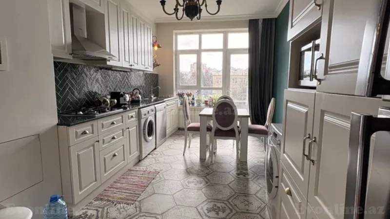 Satılır 2 otaqlı Mənzil Yeni tikili 83 m² Badamdar