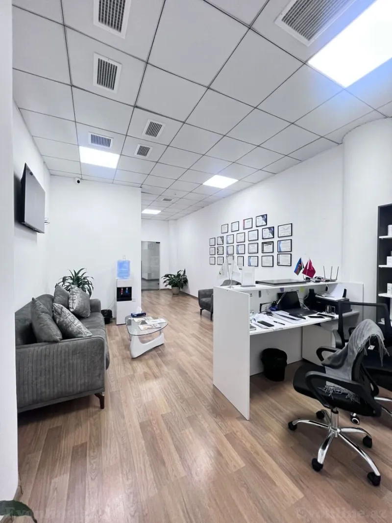 Kirayə verilir Ofis 134 m² Nizami m.