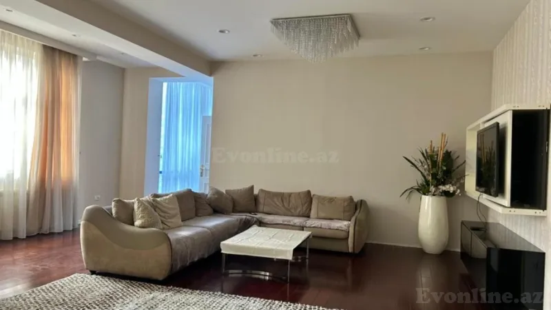 Kirayə verilir 3 otaqlı Mənzil Yeni tikili 170 m² 28 May m. - şəkil 4