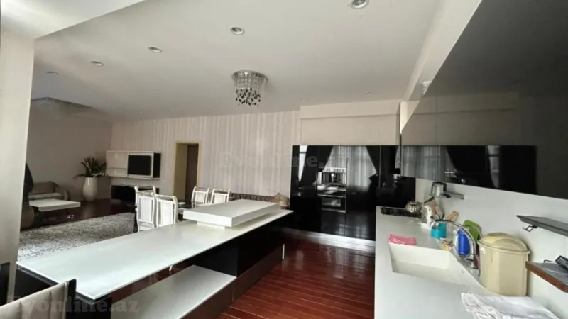 Kirayə verilir 3 otaqlı Mənzil Yeni tikili 170 m² 28 May m. - şəkil 8