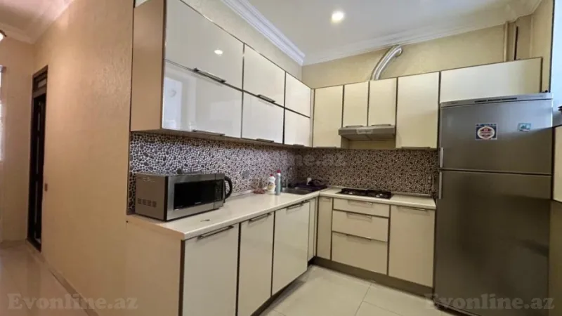 Kirayə verilir 2 otaqlı Mənzil Yeni tikili 70 m² Sahil m. - şəkil 7