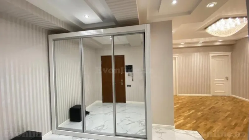 Satılır 4 otaqlı Mənzil Yeni tikili 175 m² Elmlər Akademiyası m. - şəkil 23