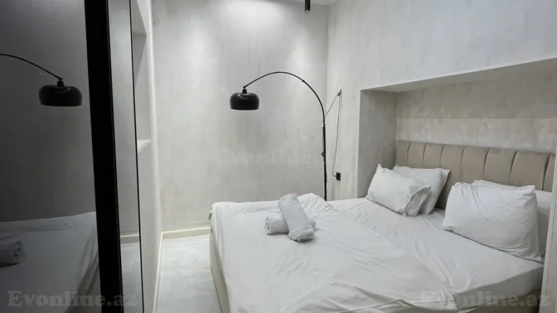 Satılır 3 otaqlı Mənzil Köhnə tikili 60 m² Sahil m. - şəkil 3