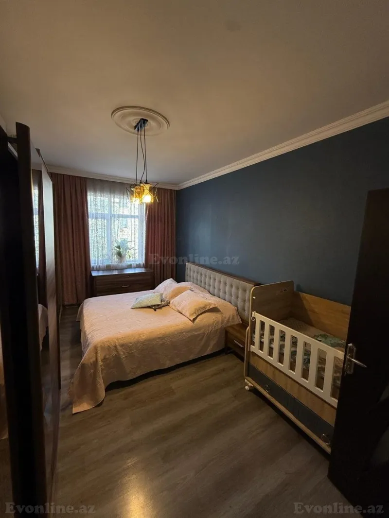 Satılır 3 otaqlı Mənzil Köhnə tikili 70 m² İnşaatçılar m. - şəkil 3