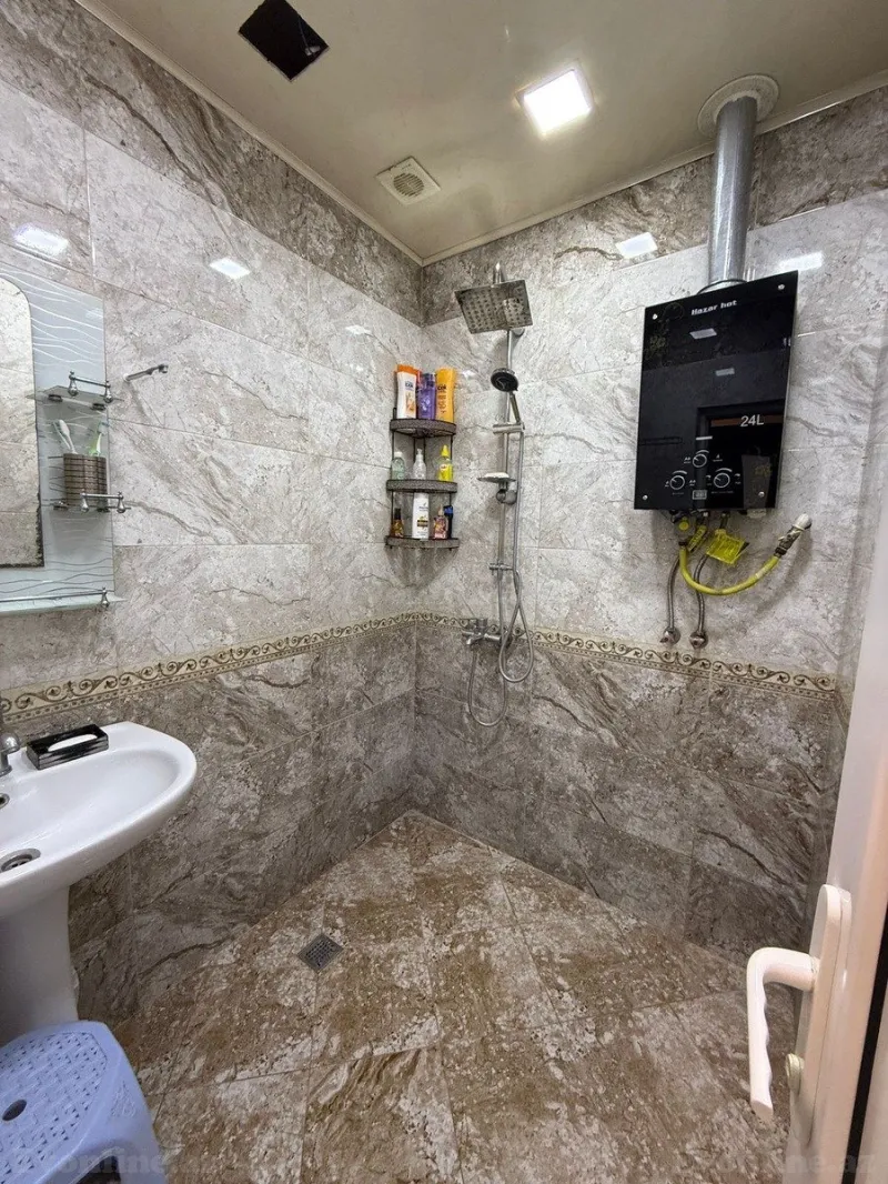 Satılır 3 otaqlı Mənzil Köhnə tikili 70 m² İnşaatçılar m. - şəkil 4