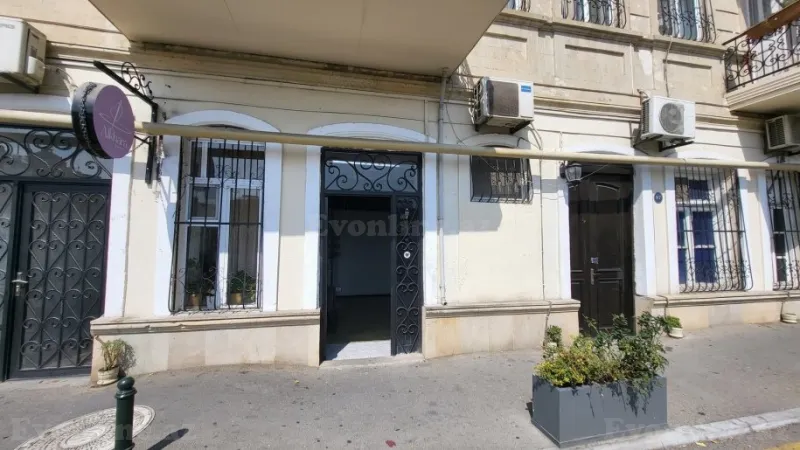 Kirayə verilir Obyekt 12 m² Sahil m. - şəkil 2