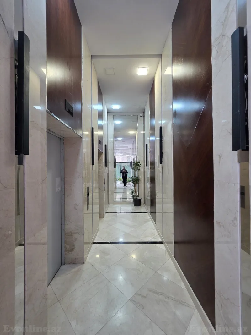 Satılır 4 otaqlı Mənzil Yeni tikili 211.4 m² Səbail r. - şəkil 7