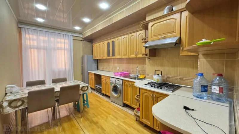 Satılır 3 otaqlı Mənzil Yeni tikili 120 m² Xalqlar Dostluğu m. - şəkil 3