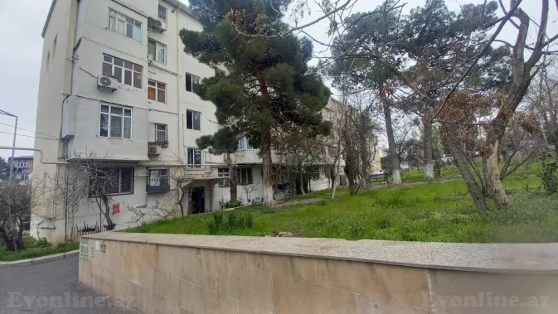 Kirayə verilir 3 otaqlı Mənzil Köhnə tikili 75 m² 2-ci mikrorayon