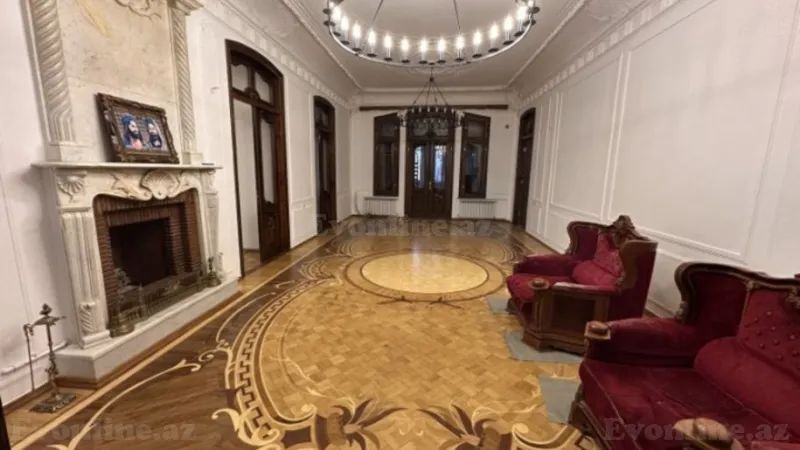 Kirayə verilir Ofis 200 m² 28 May m.