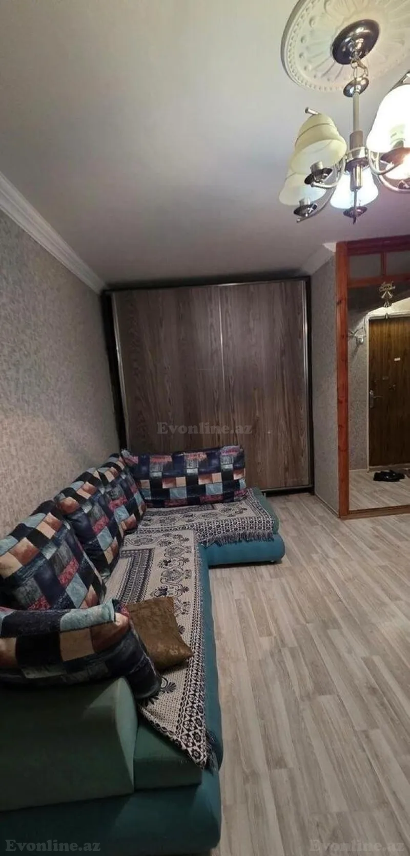 Kirayə verilir 2 otaqlı Mənzil Köhnə tikili 30 m² Neftçilər m.
