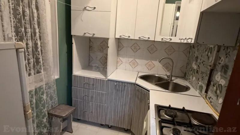 Satılır 2 otaqlı Mənzil Köhnə tikili 45 m² 3-cü mikrorayon - şəkil 2