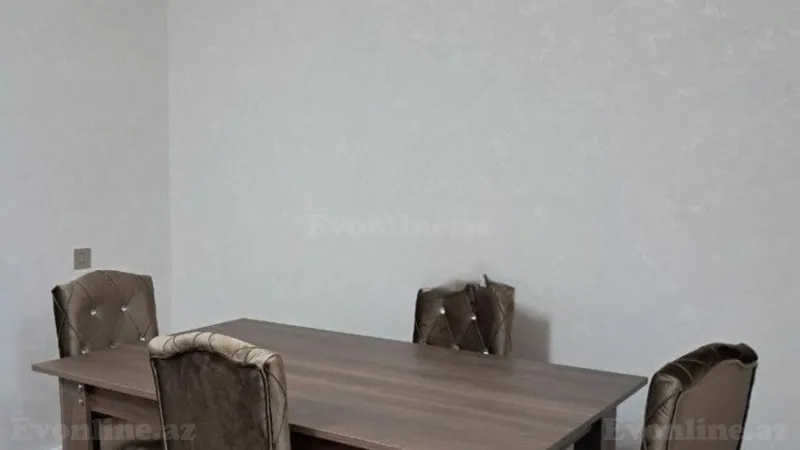 Bakı, Binəqədi r., Azadlıq prospekti m.da 4 otaqlı mənzil kirayə verilir