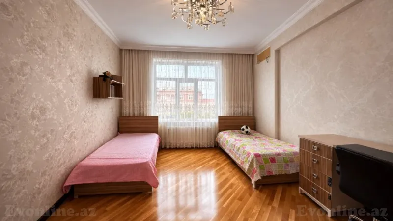 Satılır 3 otaqlı Mənzil Yeni tikili 140 m² Bakmil m. - şəkil 4