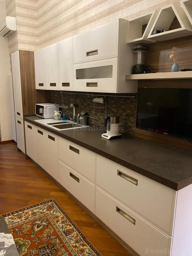 Kirayə verilir 2 otaqlı Mənzil Yeni tikili 70 m² İçərişəhər m. - şəkil 4