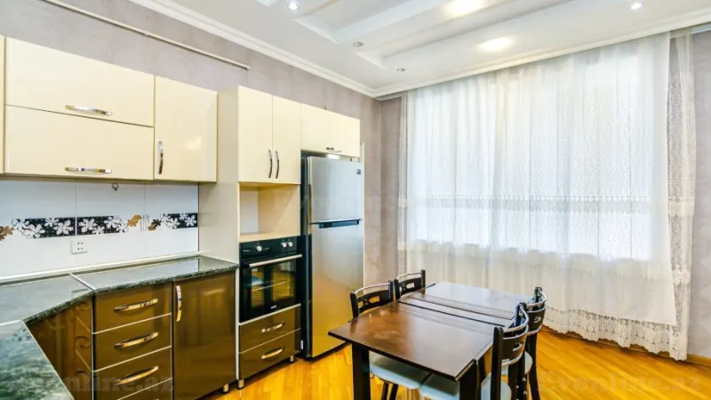 Kirayə verilir 5 otaqlı Mənzil Yeni tikili 200 m² 28 May m. - şəkil 15