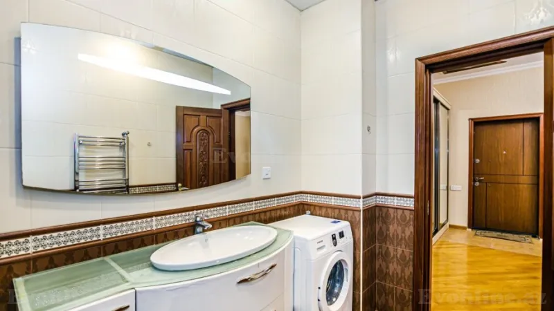 Kirayə verilir 5 otaqlı Mənzil Yeni tikili 200 m² 28 May m. - şəkil 18