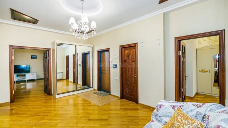 Kirayə verilir 5 otaqlı Mənzil Yeni tikili 200 m² 28 May m. - şəkil 24