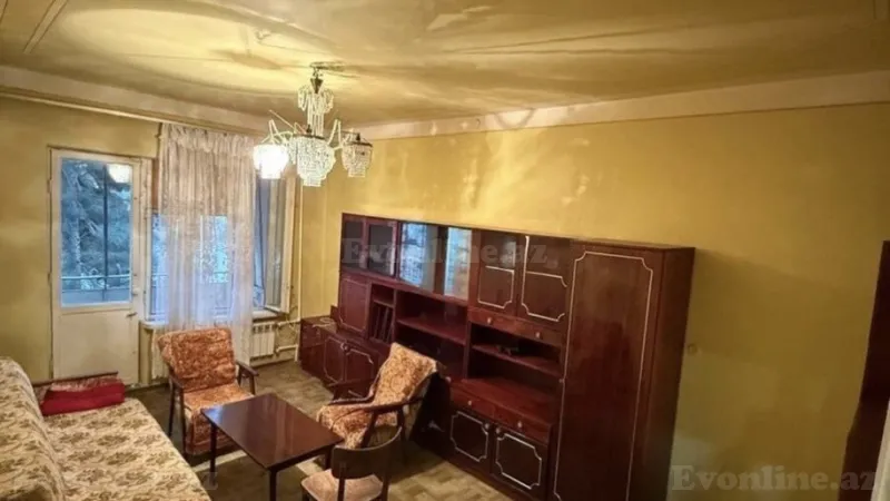 Satılır 4 otaqlı Mənzil Köhnə tikili 105 m² Əhmədli