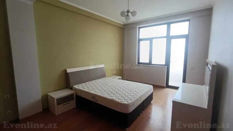 Satılır 4 otaqlı Mənzil Yeni tikili 210 m² Yasamal r. - şəkil 12