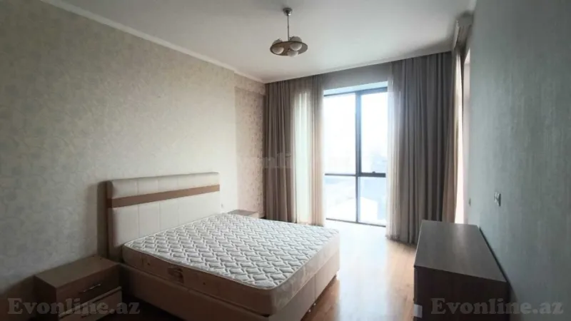 Satılır 4 otaqlı Mənzil Yeni tikili 210 m² Yasamal r. - şəkil 14