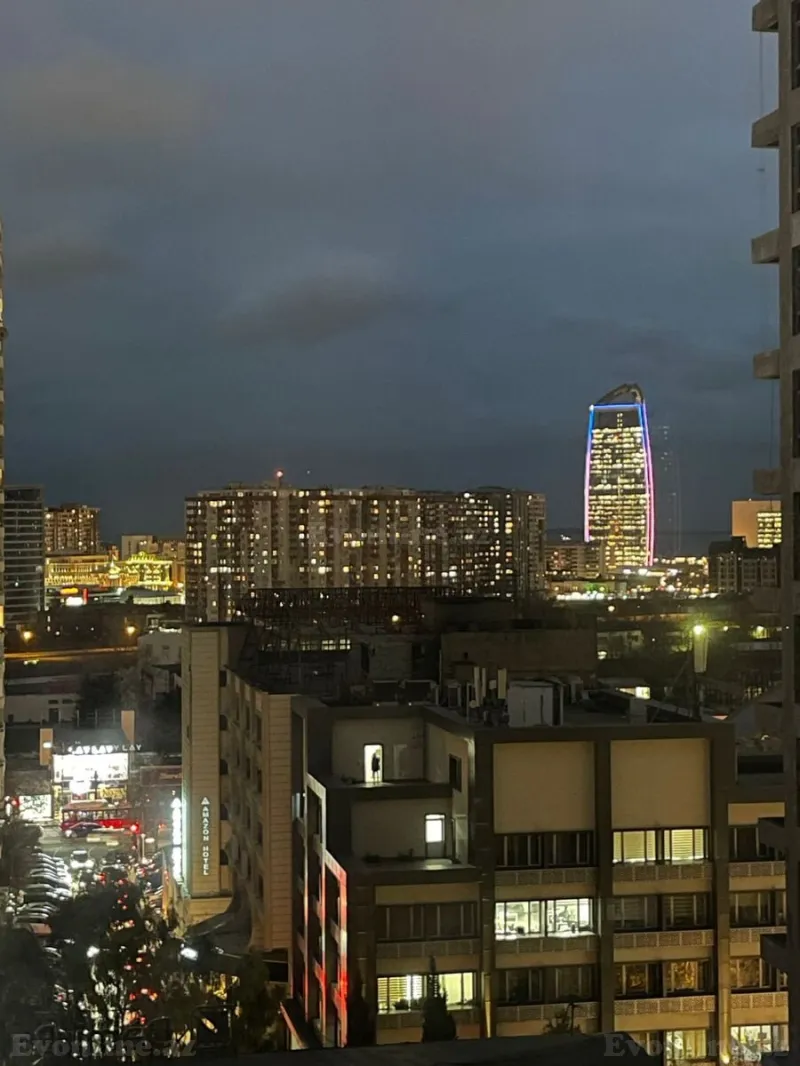 Kirayə verilir 3 otaqlı Mənzil Yeni tikili 130 m² Gənclik m. - şəkil 8