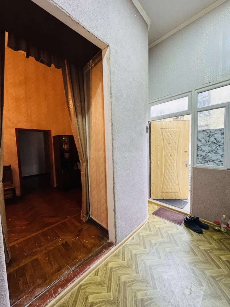 Satılır 2 otaqlı Mənzil Köhnə tikili 40 m² 28 May m. - şəkil 2