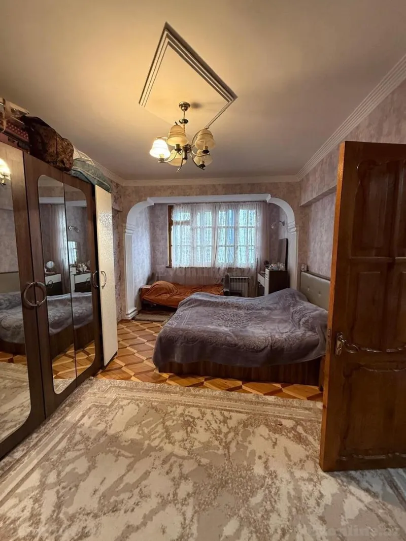 Satılır 3 otaqlı Mənzil Köhnə tikili 85 m² Gənclik m. - şəkil 4