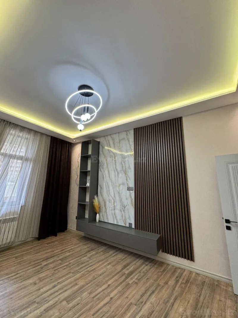 Satılır 2 otaqlı Mənzil Yeni tikili 62 m² 4-cü mikrorayon - şəkil 2