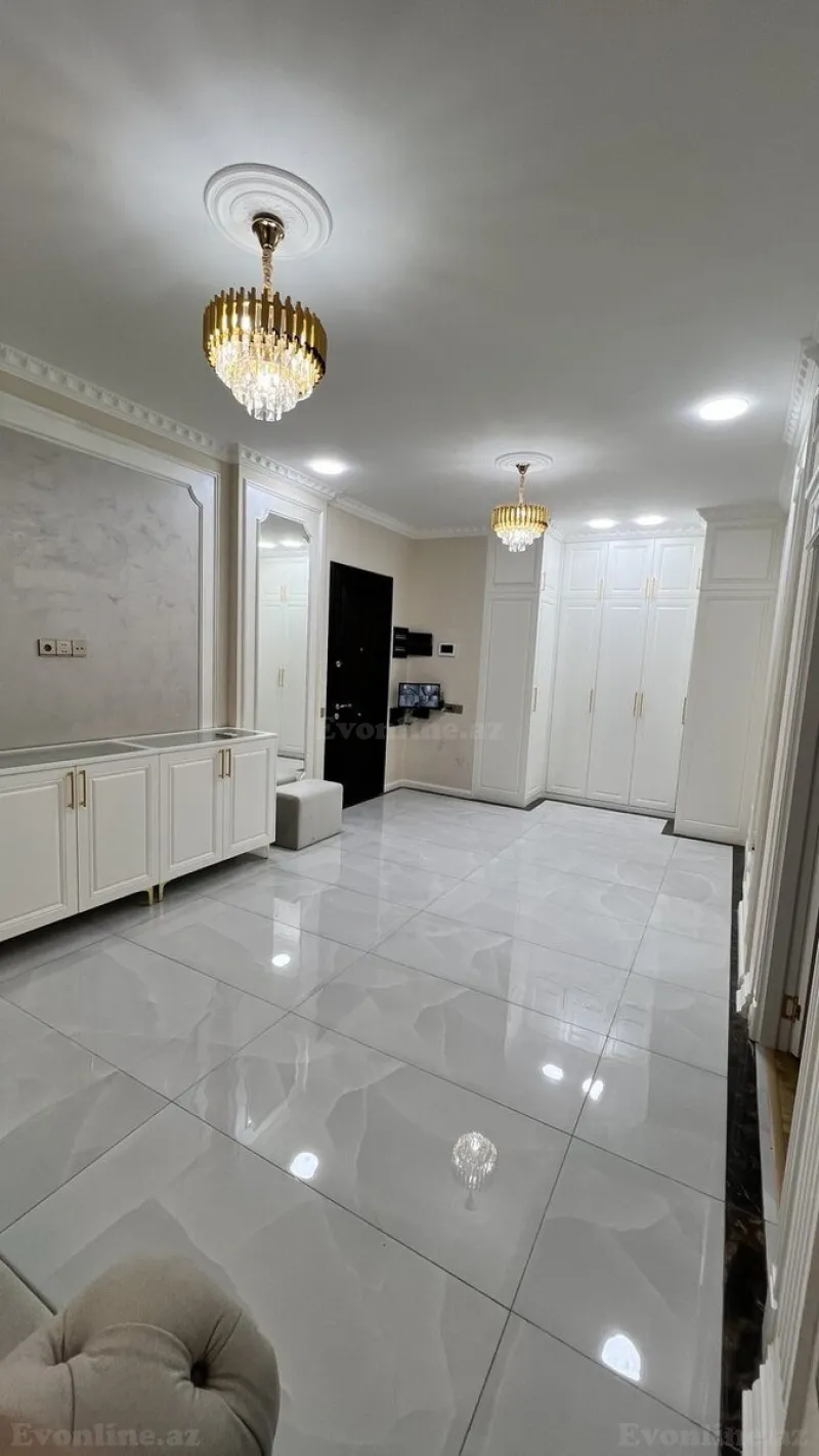 Satılır 4 otaqlı Mənzil Yeni tikili 215 m² Nizami m. - şəkil 2