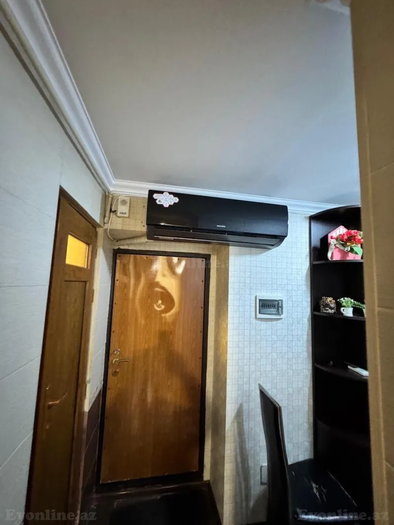 Satılır 2 otaqlı Mənzil Köhnə tikili 60 m² 8-ci mikrorayon - şəkil 3