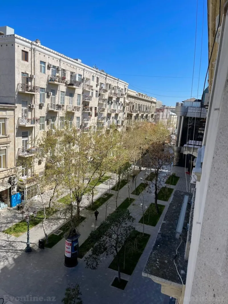 Kirayə verilir 3 otaqlı Mənzil Köhnə tikili 105 m² Sahil m. - şəkil 3