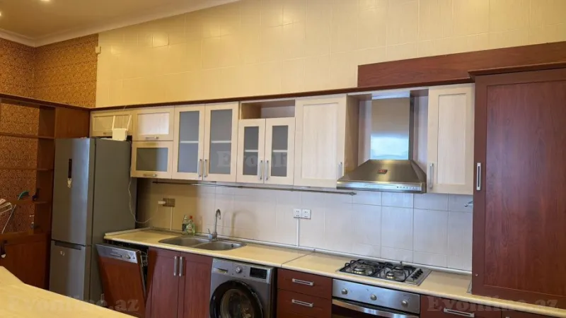 Kirayə verilir 3 otaqlı Mənzil Köhnə tikili 105 m² Sahil m. - şəkil 9