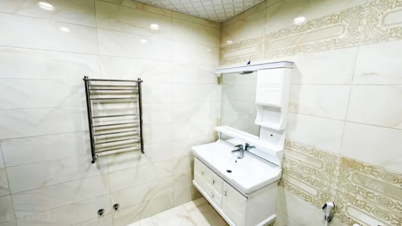 Kirayə verilir 2 otaqlı Mənzil Yeni tikili 80 m² Xalqlar Dostluğu m. - şəkil 14