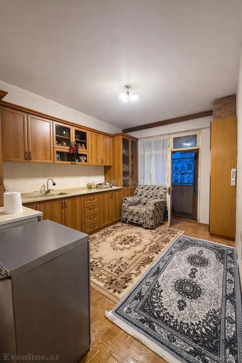 Satılır 2 otaqlı Mənzil Köhnə tikili 60 m² Həzi Aslanov m. - şəkil 4