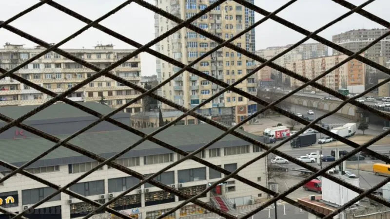 Satılır 2 otaqlı Mənzil Köhnə tikili 60 m² Xalqlar Dostluğu m. - şəkil 3