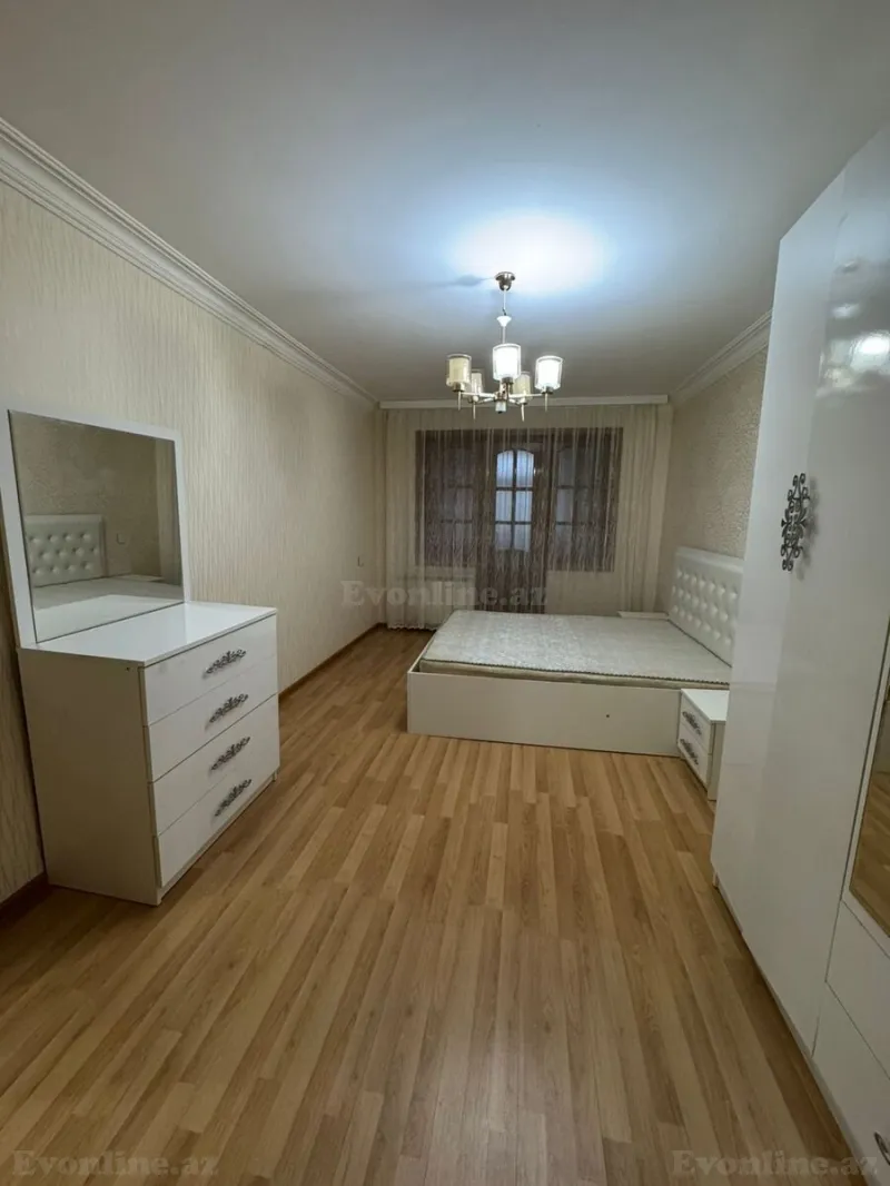 Kirayə verilir 4 otaqlı Mənzil Köhnə tikili 90 m² Neftçilər m. - şəkil 6