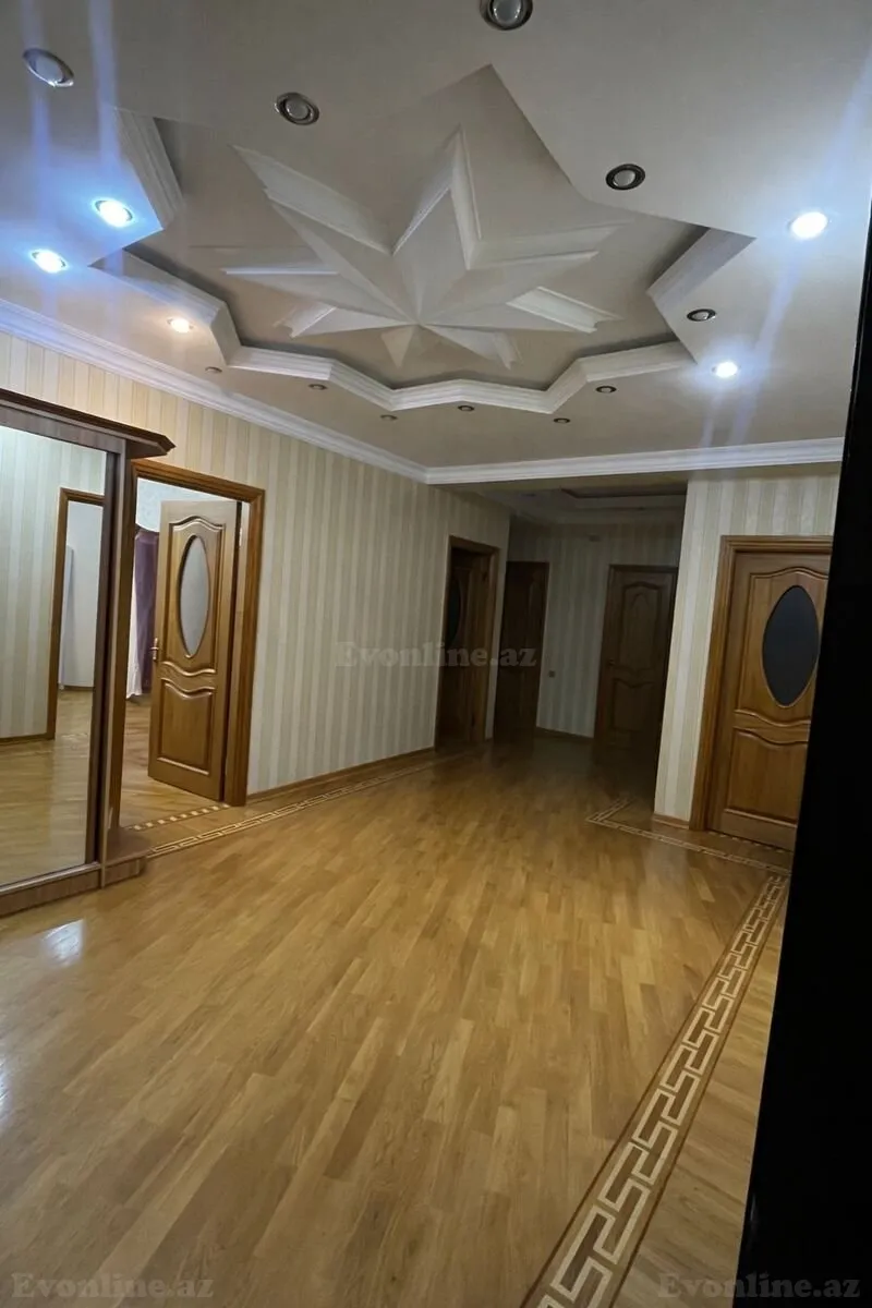 Satılır 4 otaqlı Mənzil Yeni tikili 150 m² 2-ci mikrorayon - şəkil 7