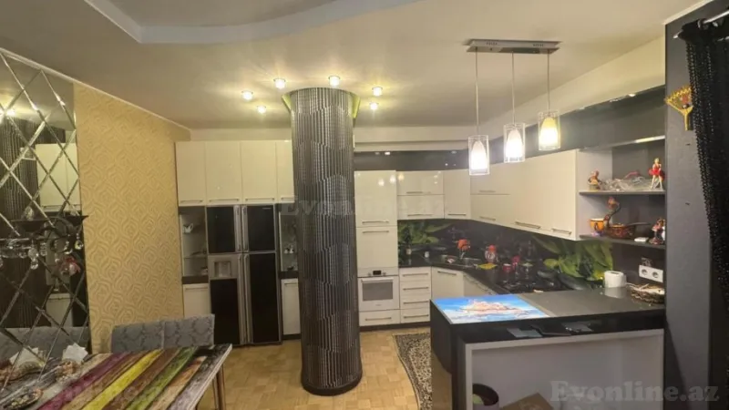 Kirayə verilir 3 otaqlı Mənzil Yeni tikili 120 m² 28 May m.