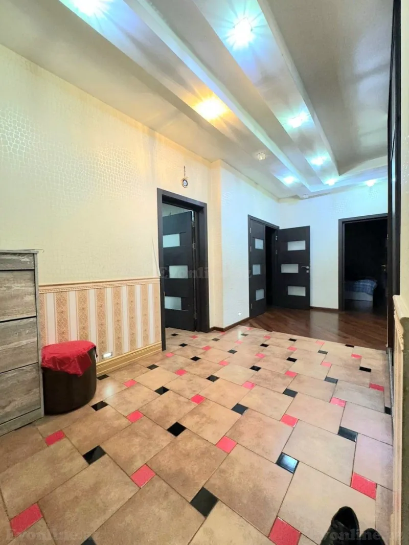 Satılır 4 otaqlı Mənzil Yeni tikili 187 m² Xətai m. - şəkil 13