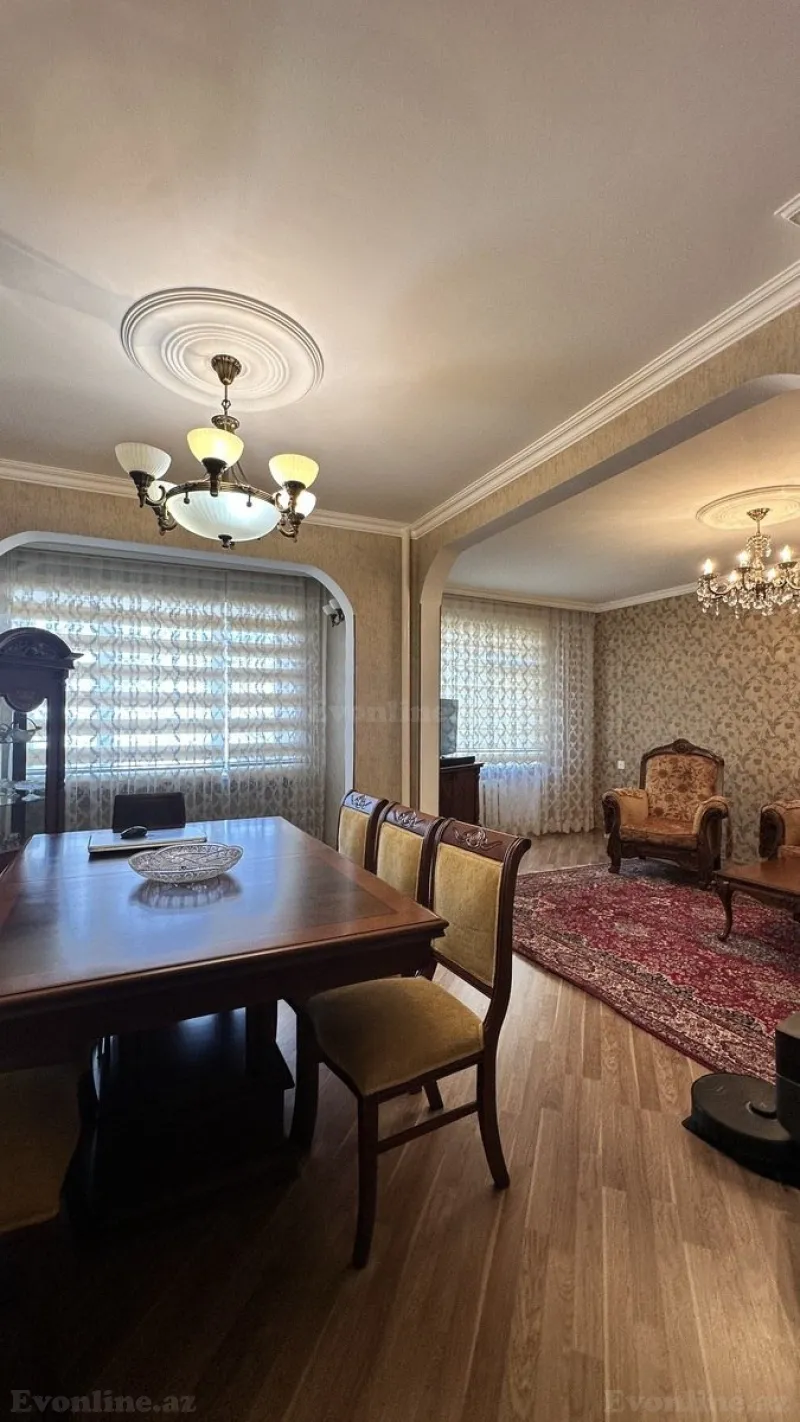 Satılır 5 otaqlı Mənzil Köhnə tikili 120 m² Xalqlar Dostluğu m. - şəkil 2