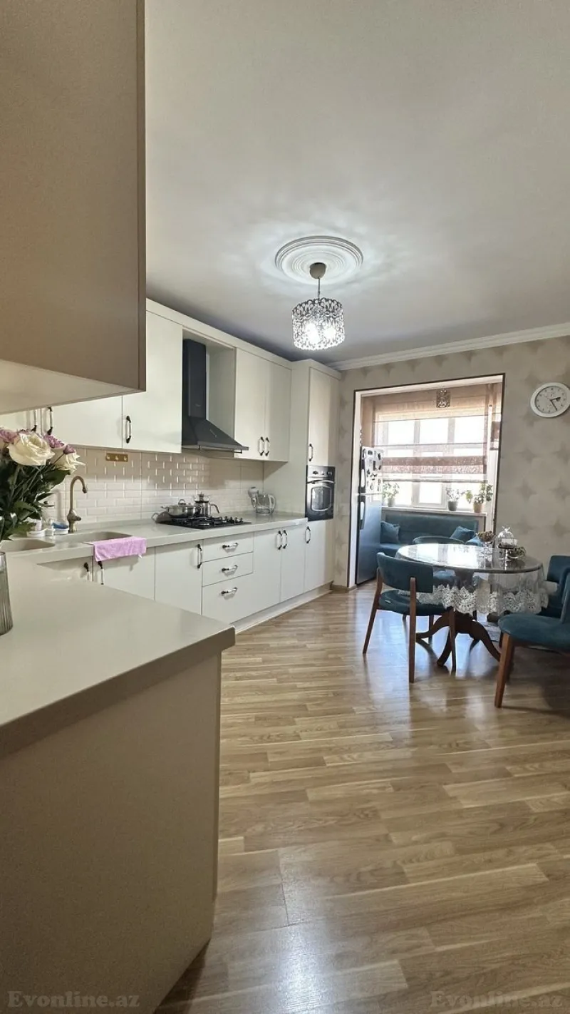 Satılır 5 otaqlı Mənzil Köhnə tikili 120 m² Xalqlar Dostluğu m. - şəkil 6