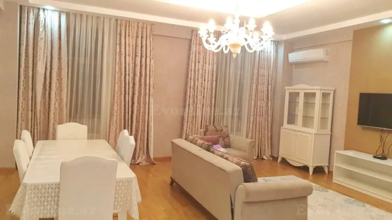 Kirayə verilir 4 otaqlı Mənzil Yeni tikili 194 m² 28 May m. - şəkil 5