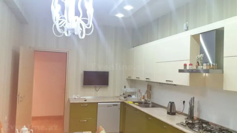 Kirayə verilir 4 otaqlı Mənzil Yeni tikili 194 m² 28 May m. - şəkil 7