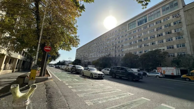 Satılır 3 otaqlı Mənzil Köhnə tikili 75 m² Yasamal - şəkil 2