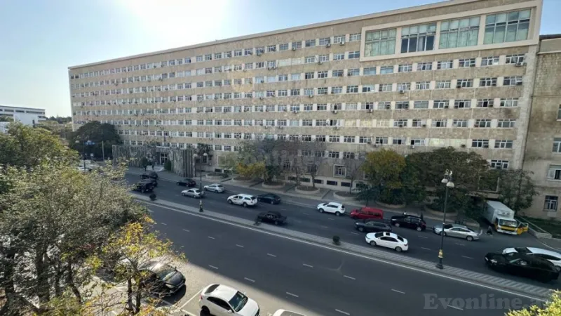 Satılır 3 otaqlı Mənzil Köhnə tikili 75 m² Yasamal - şəkil 12